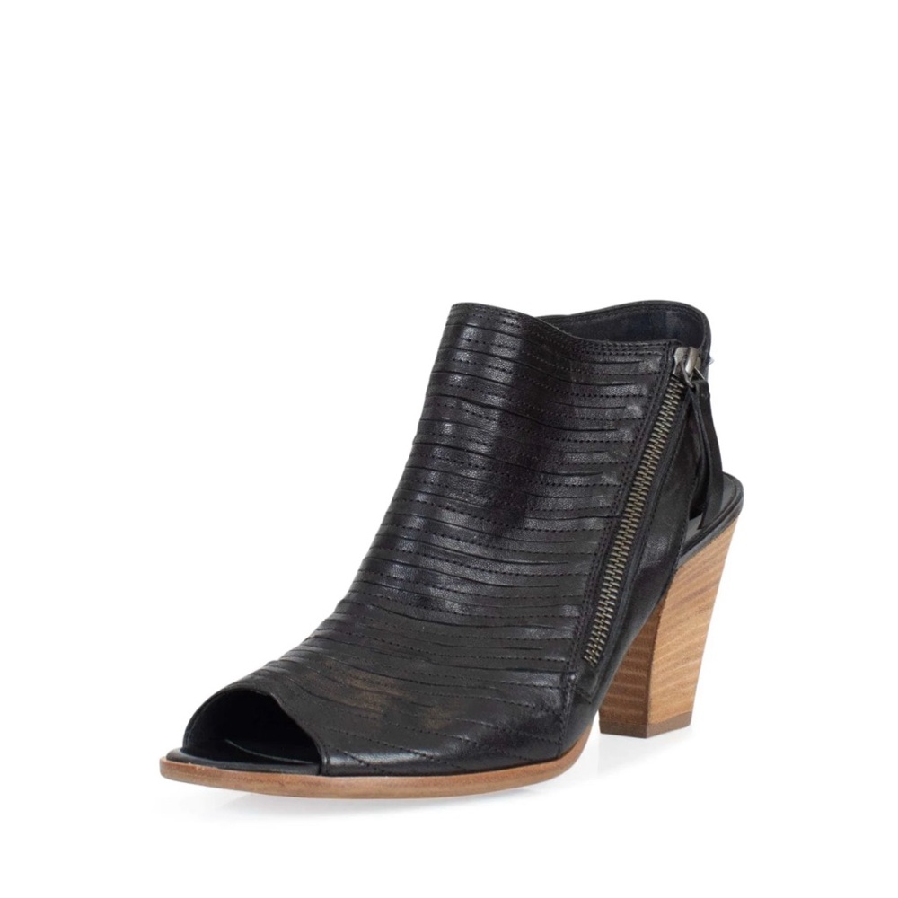 PAUL GREEN Cayanne Peep Toe Sandal in Black